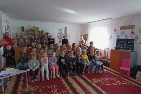 З нагоди Міжнародного дня театру, працівники культури відвідали дитячий садочок