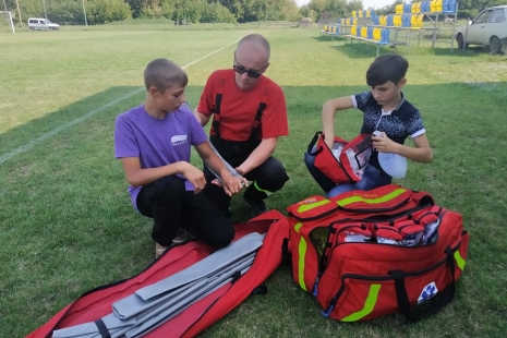 Показові навчання рятувальників добровільної пожежної команди та підліткового клубу 